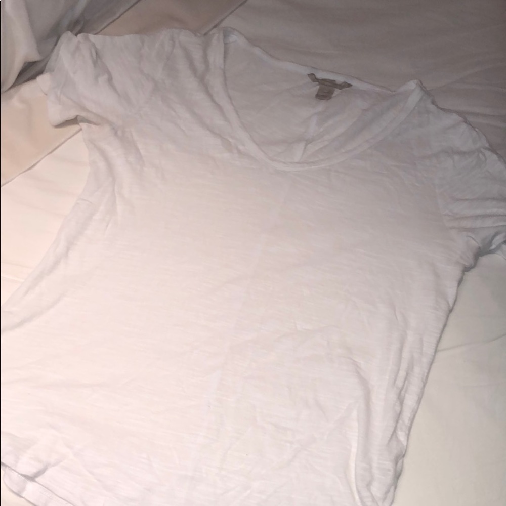 White v neck tee medium